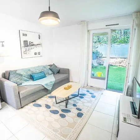 Le Cosy Wifi Clim Jardin Pros Servicesconciergerie Montpellier
